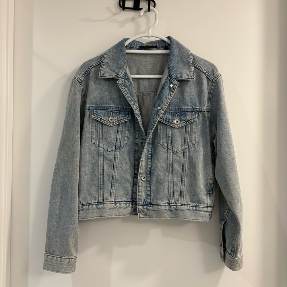 Uniqlo Classic Denim Jacket